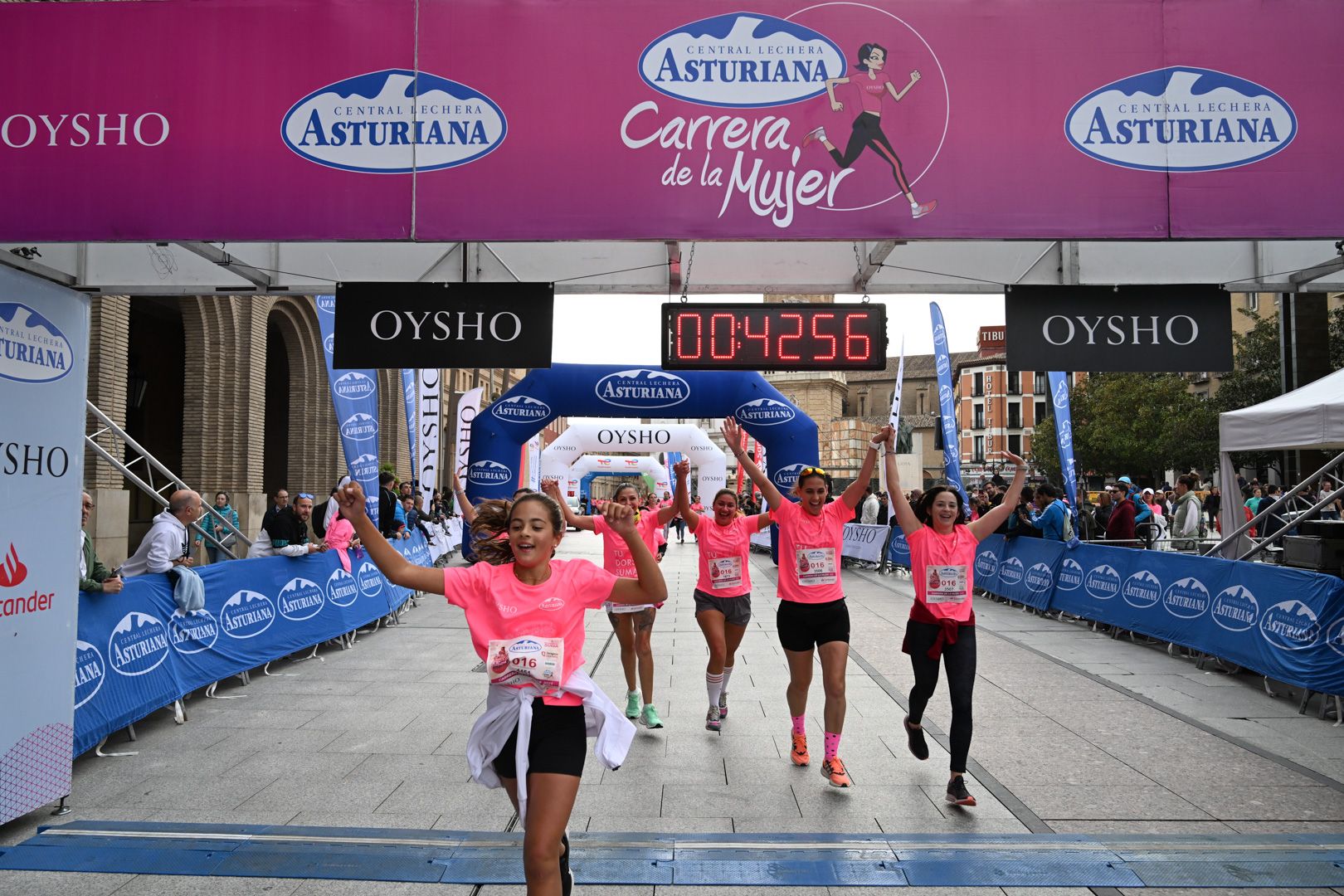 Todas las fotos de la Carrera de la Mujer de Zaragoza 2023. 5255