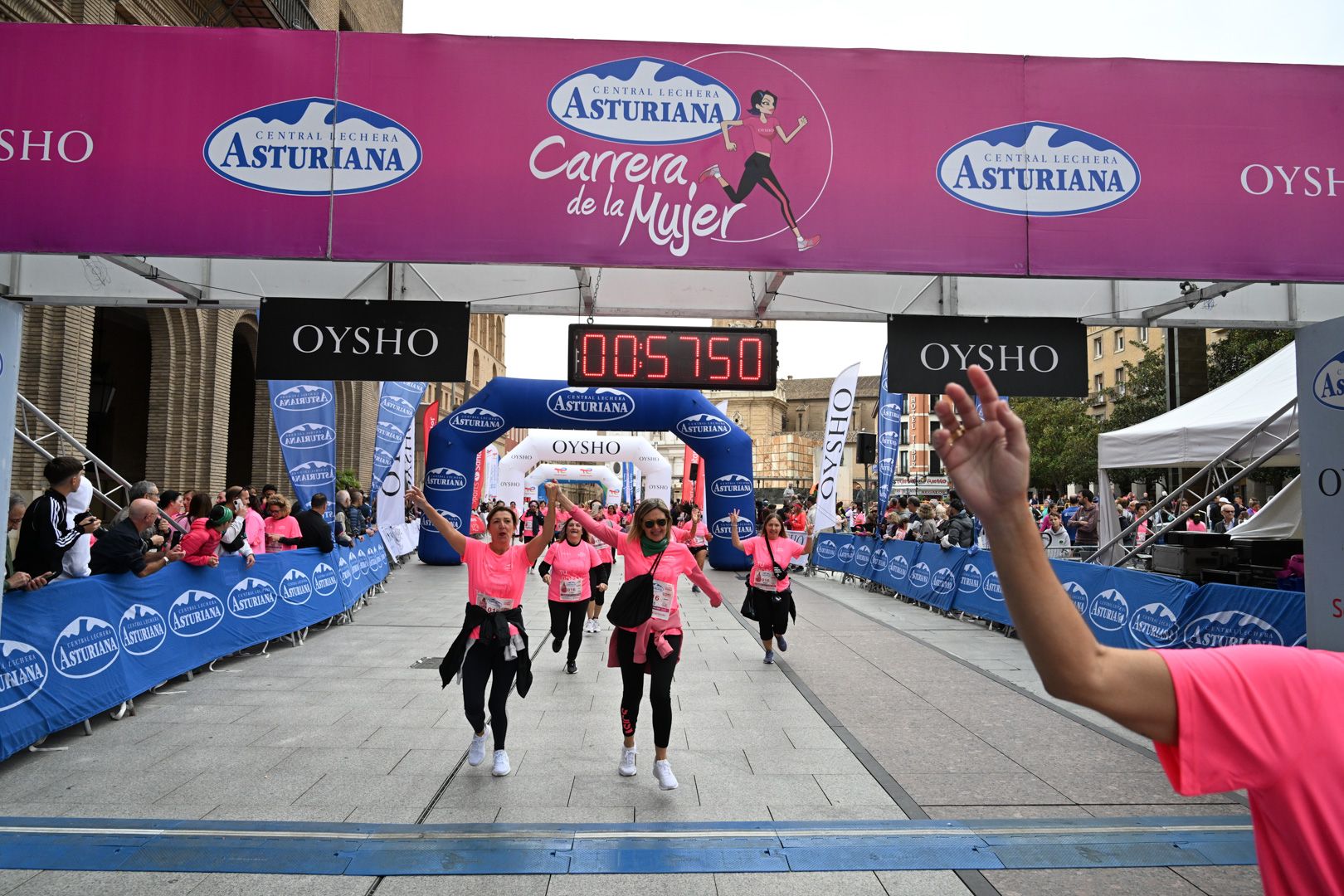 Todas las fotos de la Carrera de la Mujer de Zaragoza 2023. 6176