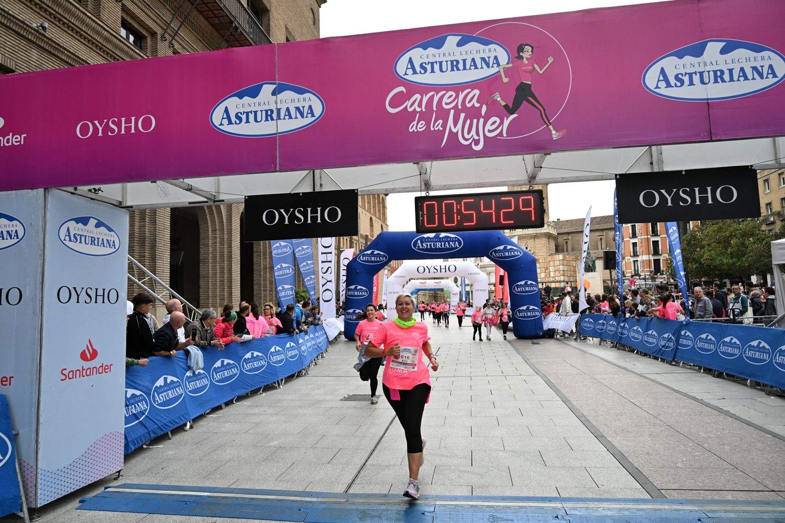 Todas las fotos de la Carrera de la Mujer de Zaragoza 2023. 5985