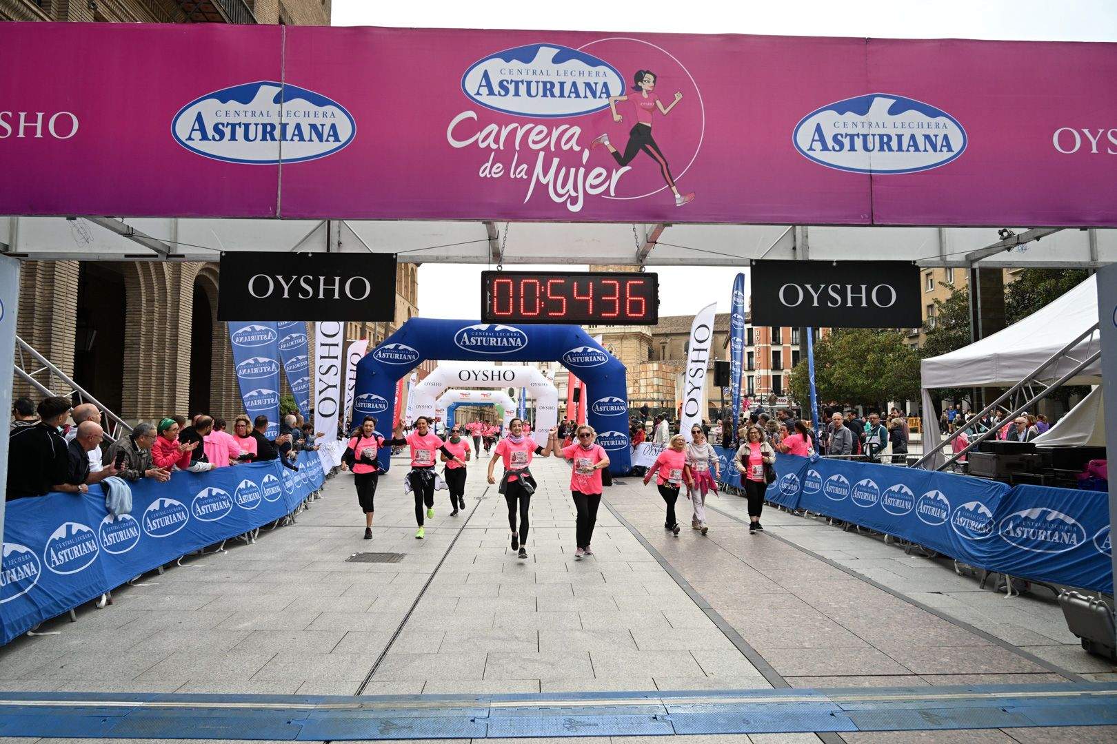 Todas las fotos de la Carrera de la Mujer de Zaragoza 2023. 5988