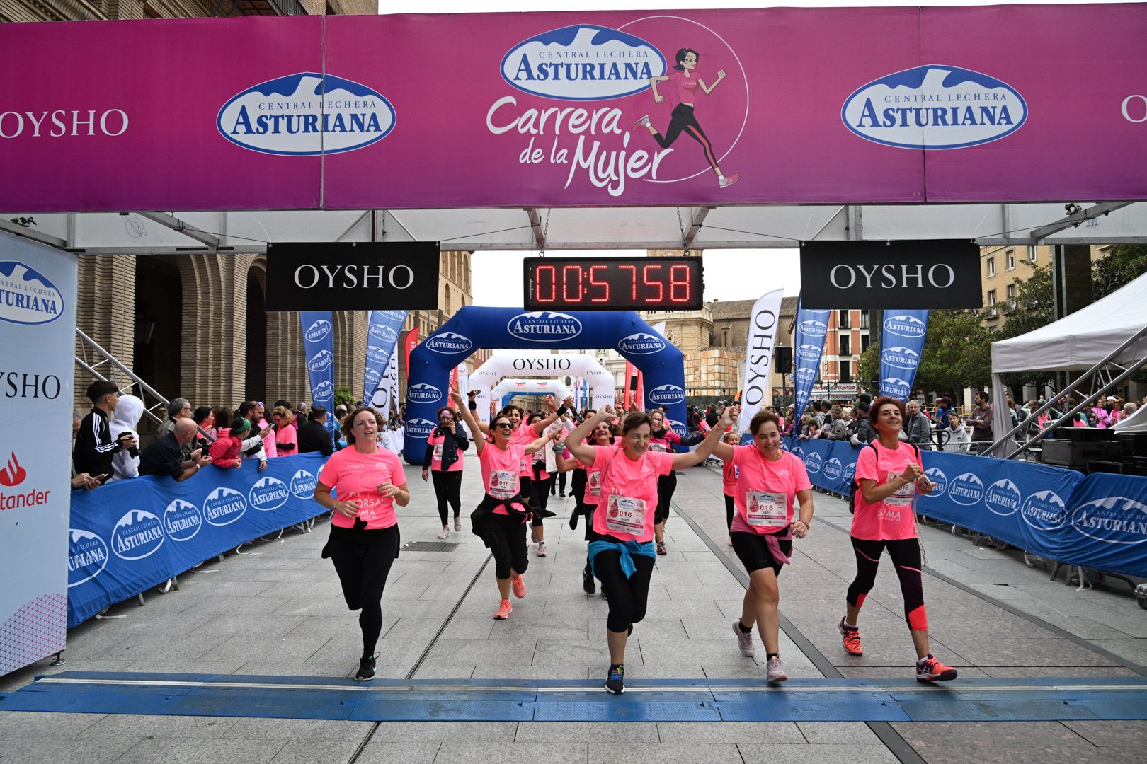 Todas las fotos de la Carrera de la Mujer de Zaragoza 2023. 6189