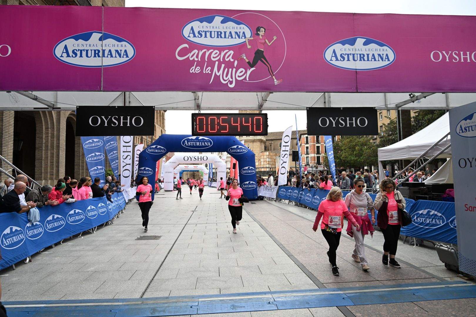 Todas las fotos de la Carrera de la Mujer de Zaragoza 2023. 5995