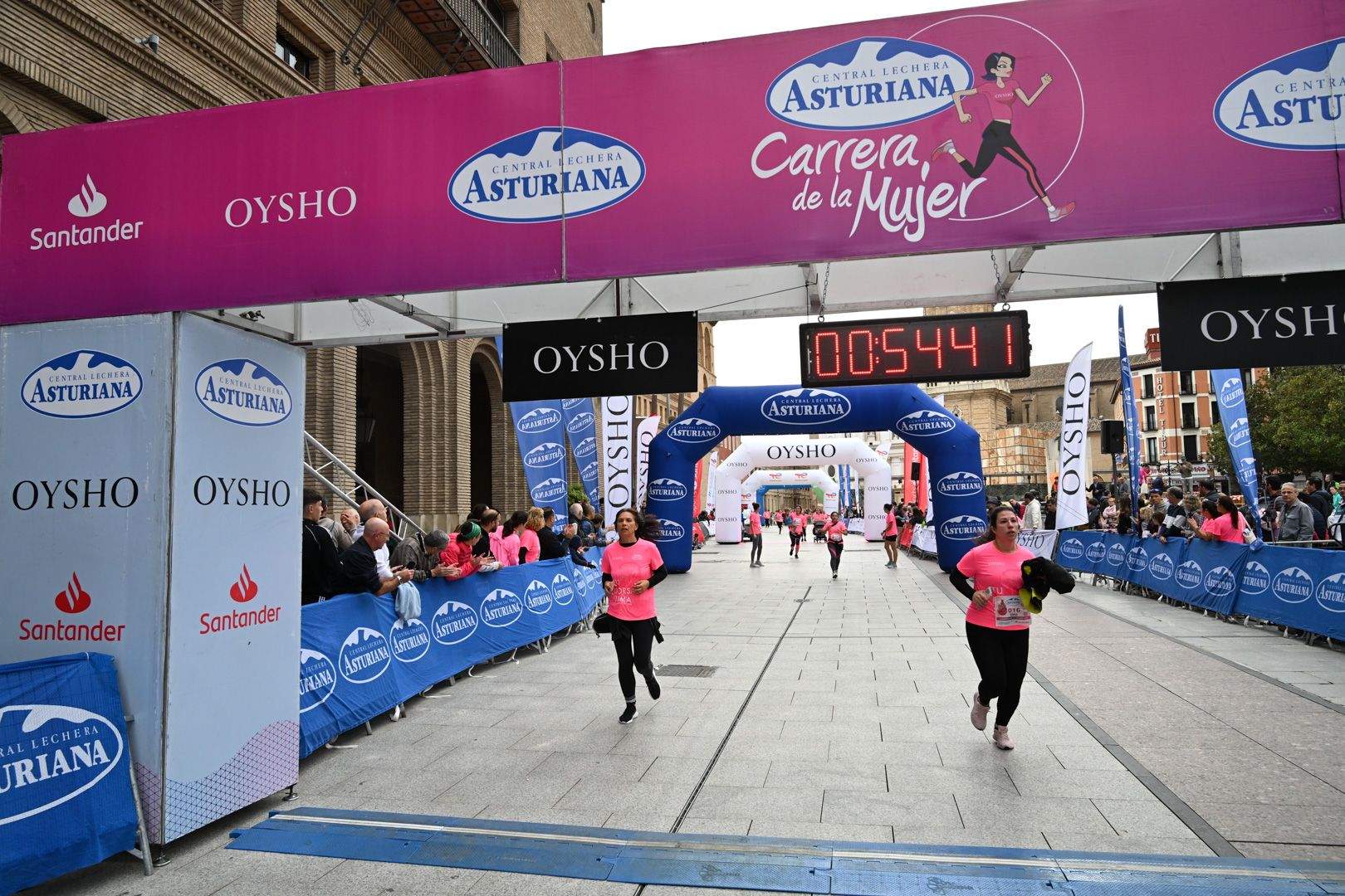 Todas las fotos de la Carrera de la Mujer de Zaragoza 2023. 5996