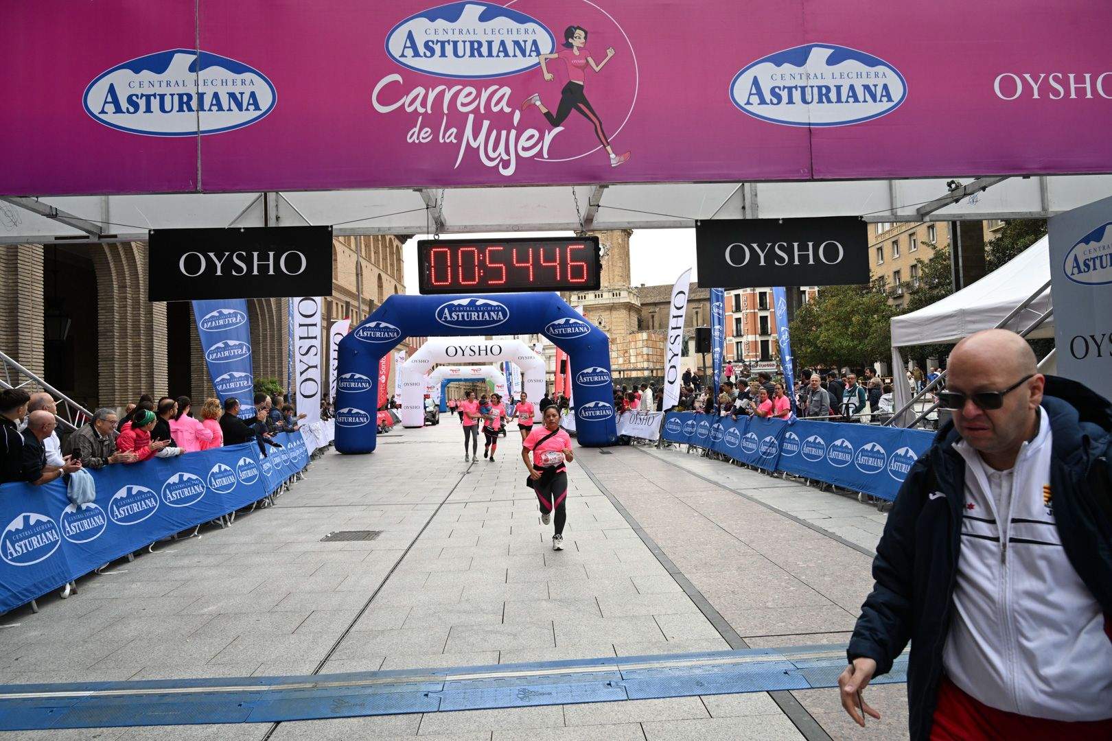 Todas las fotos de la Carrera de la Mujer de Zaragoza 2023. 5997