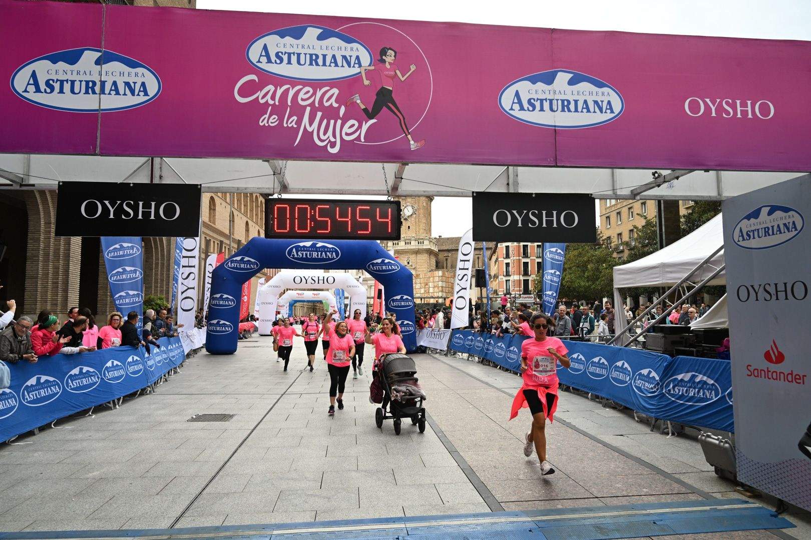 Todas las fotos de la Carrera de la Mujer de Zaragoza 2023. 6002