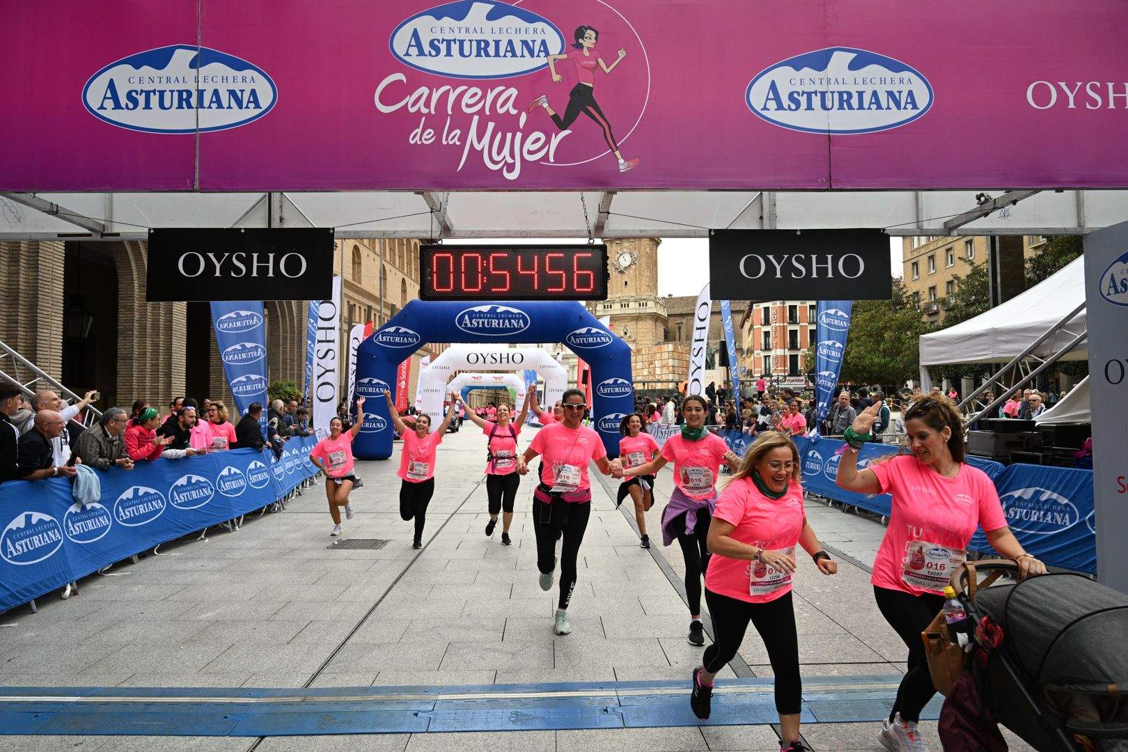 Todas las fotos de la Carrera de la Mujer de Zaragoza 2023. 6004