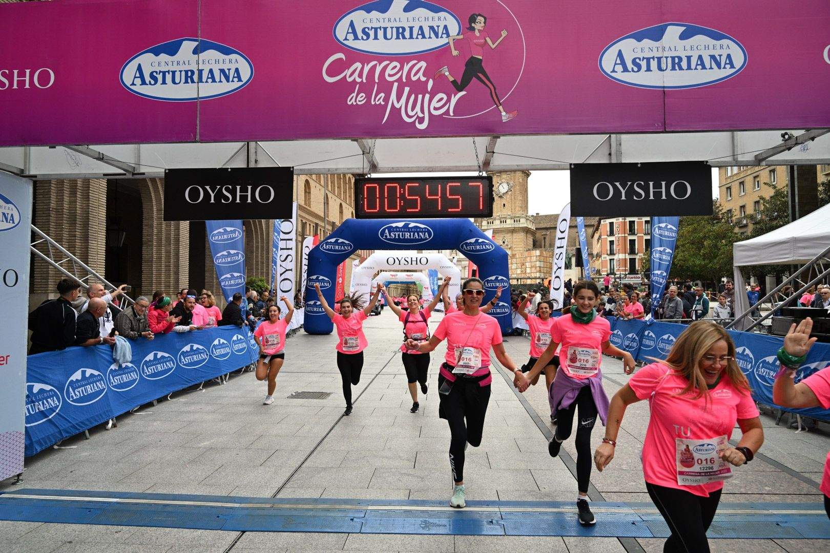 Todas las fotos de la Carrera de la Mujer de Zaragoza 2023. 6005