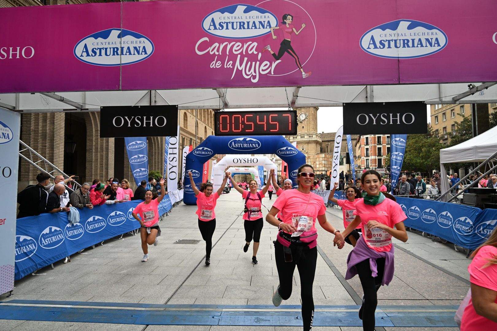 Todas las fotos de la Carrera de la Mujer de Zaragoza 2023. 6006