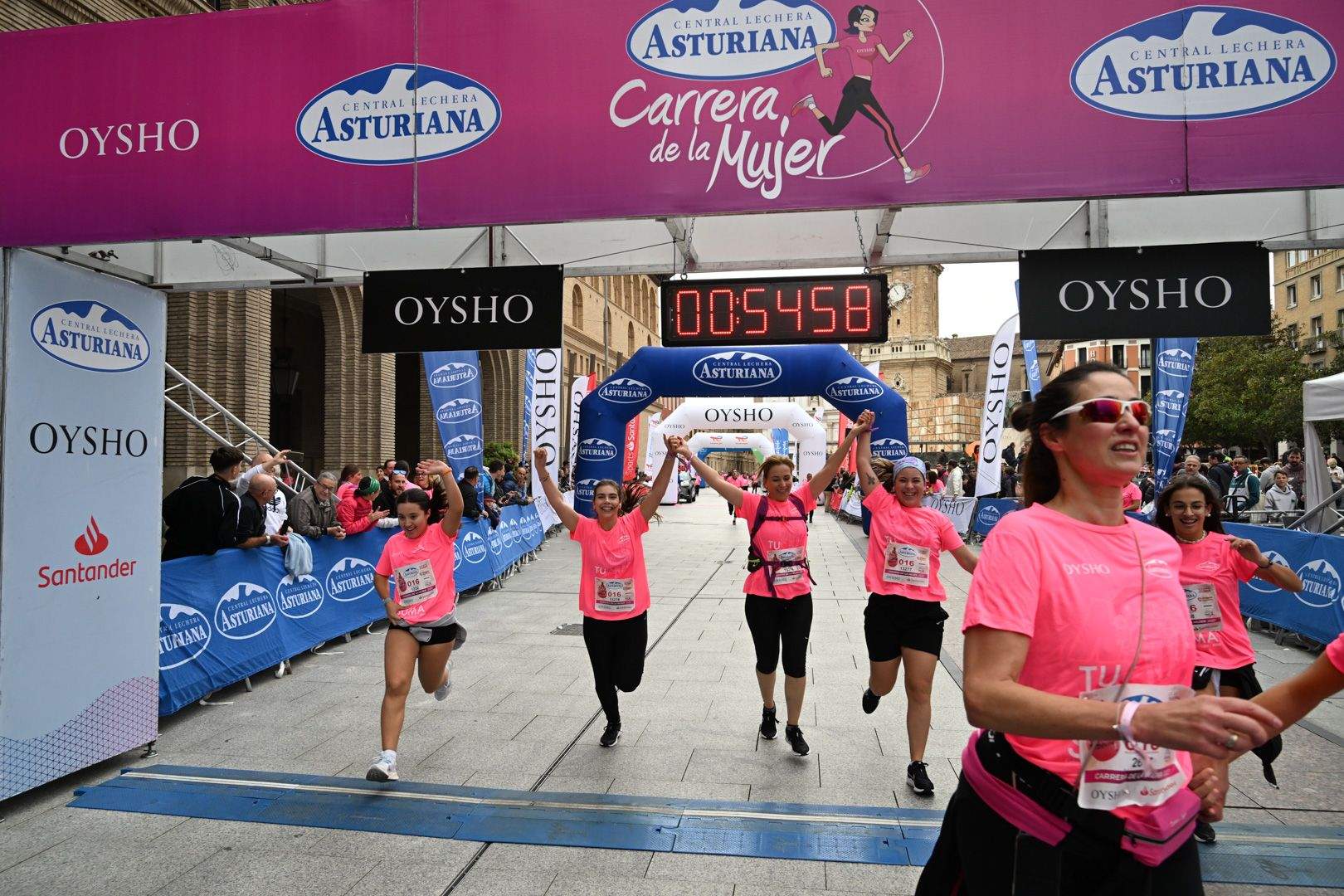Todas las fotos de la Carrera de la Mujer de Zaragoza 2023. 6008