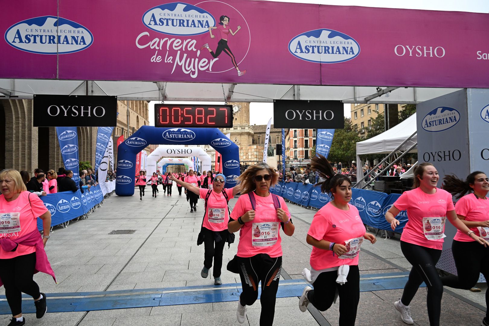 Todas las fotos de la Carrera de la Mujer de Zaragoza 2023. 6235