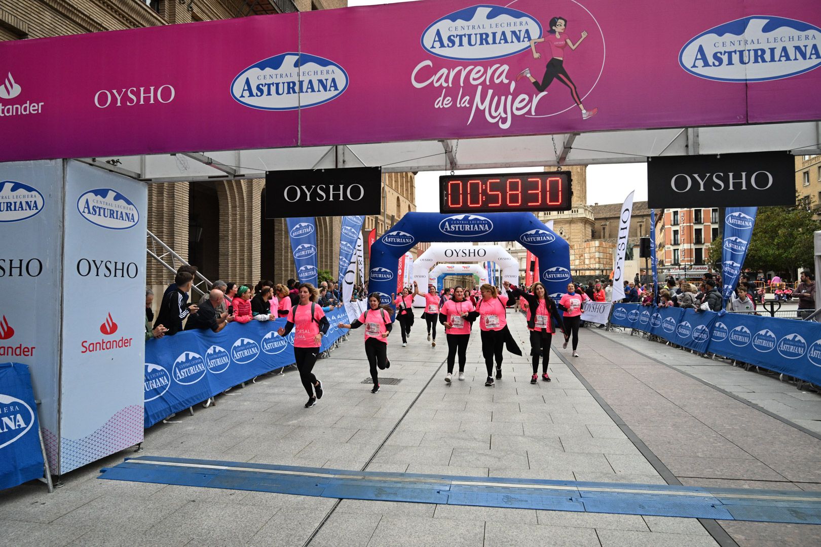 Todas las fotos de la Carrera de la Mujer de Zaragoza 2023. 6237