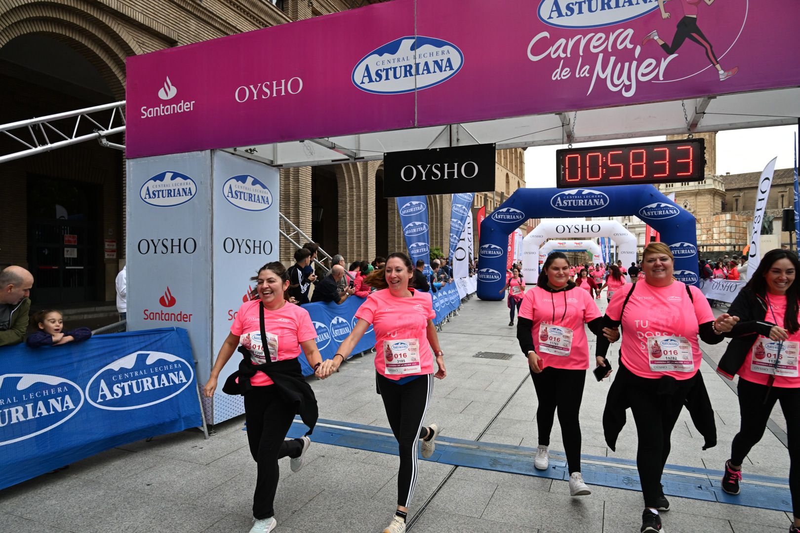Todas las fotos de la Carrera de la Mujer de Zaragoza 2023. 6243