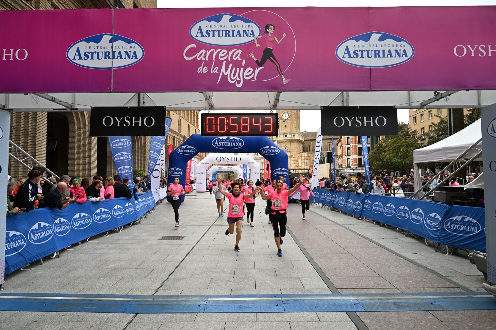 Todas las fotos de la Carrera de la Mujer de Zaragoza 2023. 6250