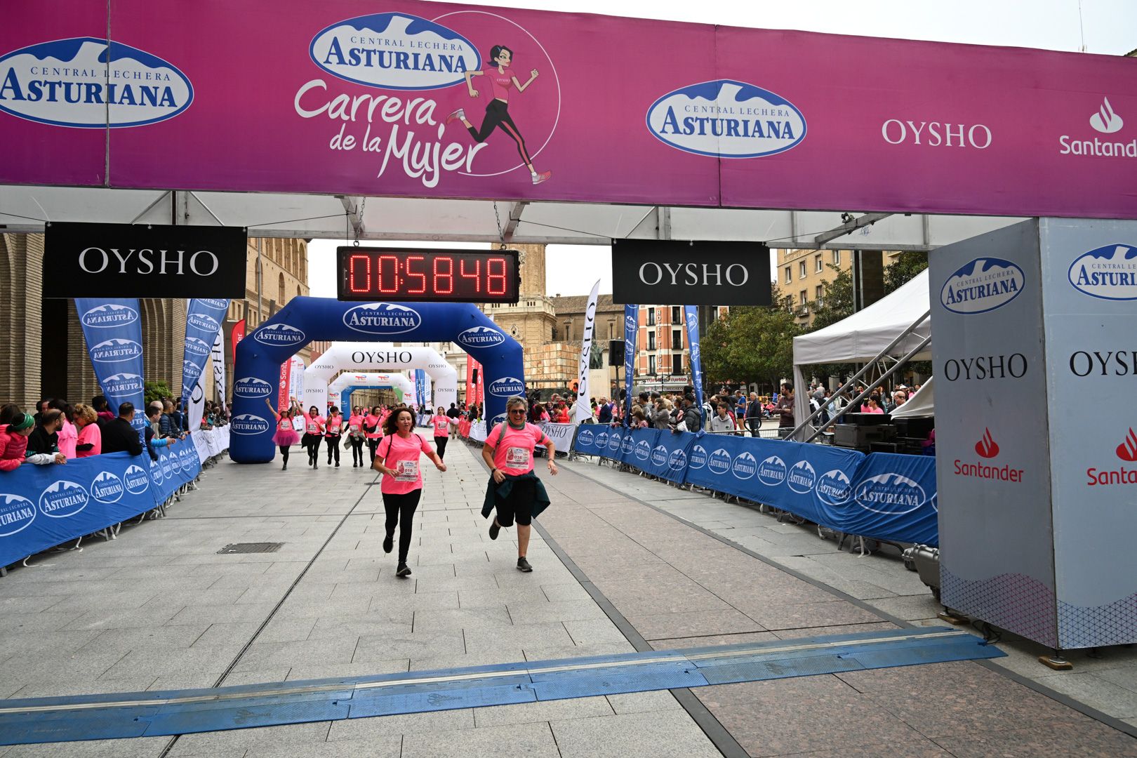 Todas las fotos de la Carrera de la Mujer de Zaragoza 2023. 6258
