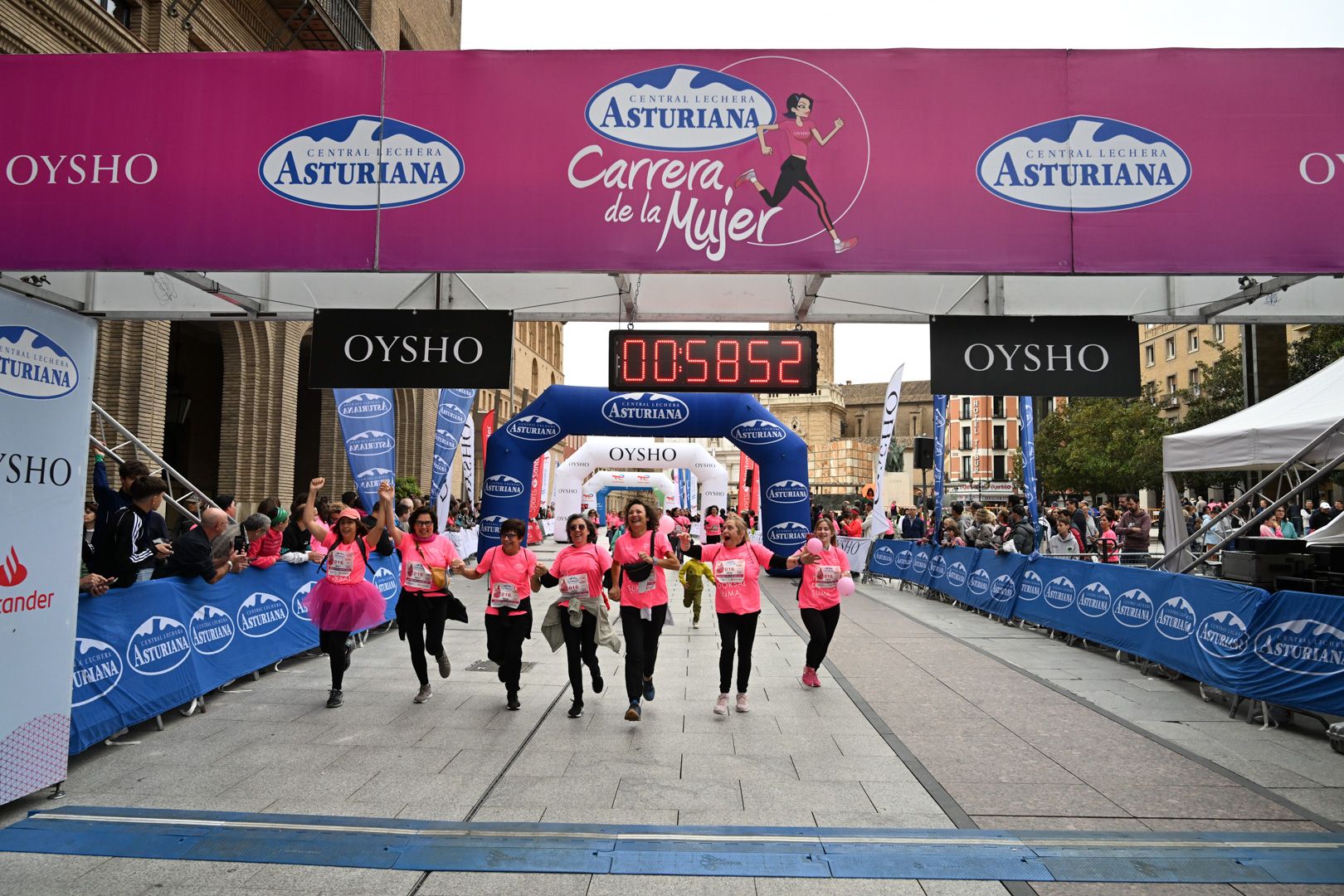 Todas las fotos de la Carrera de la Mujer de Zaragoza 2023. 6260