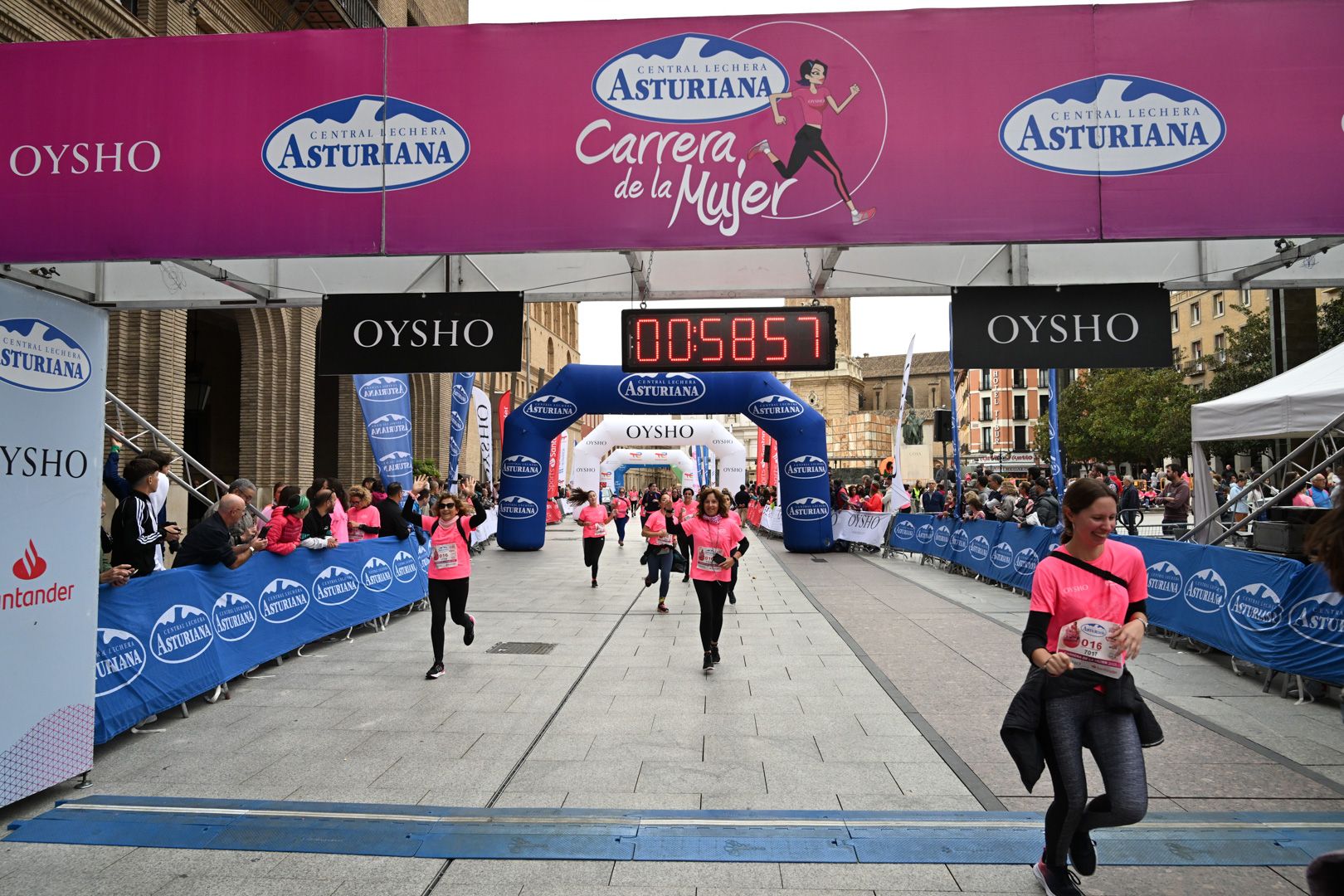 Todas las fotos de la Carrera de la Mujer de Zaragoza 2023. 6267
