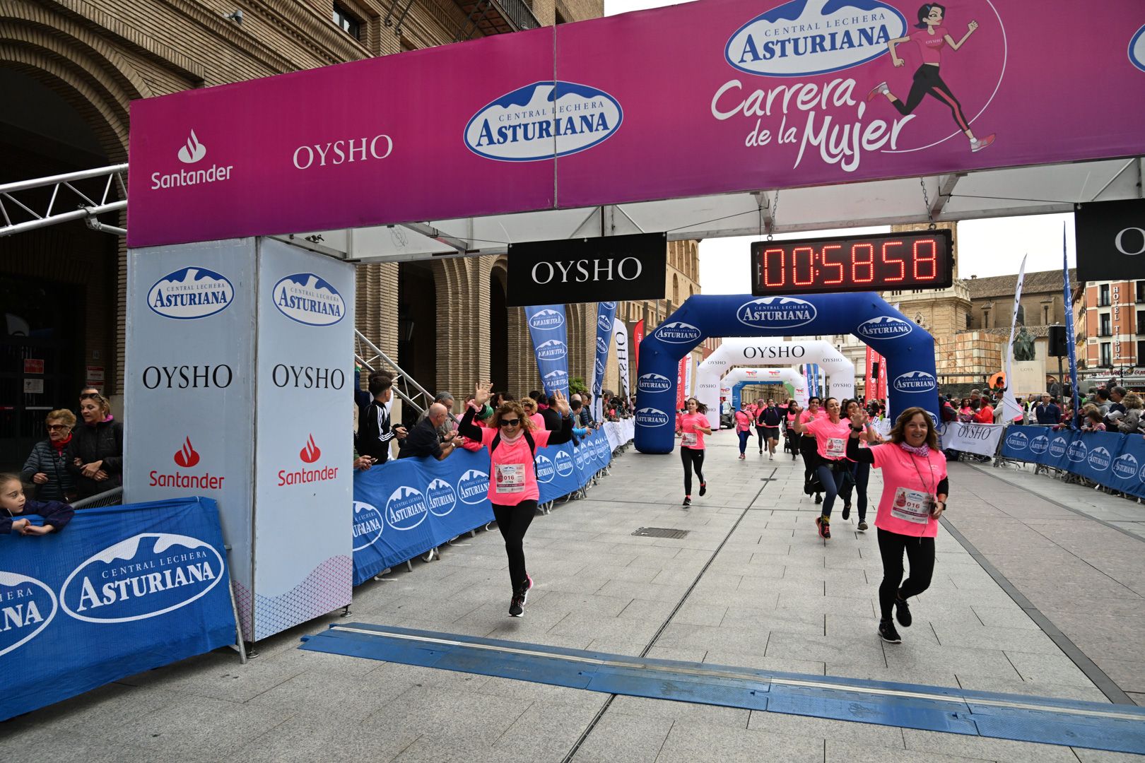 Todas las fotos de la Carrera de la Mujer de Zaragoza 2023. 6268