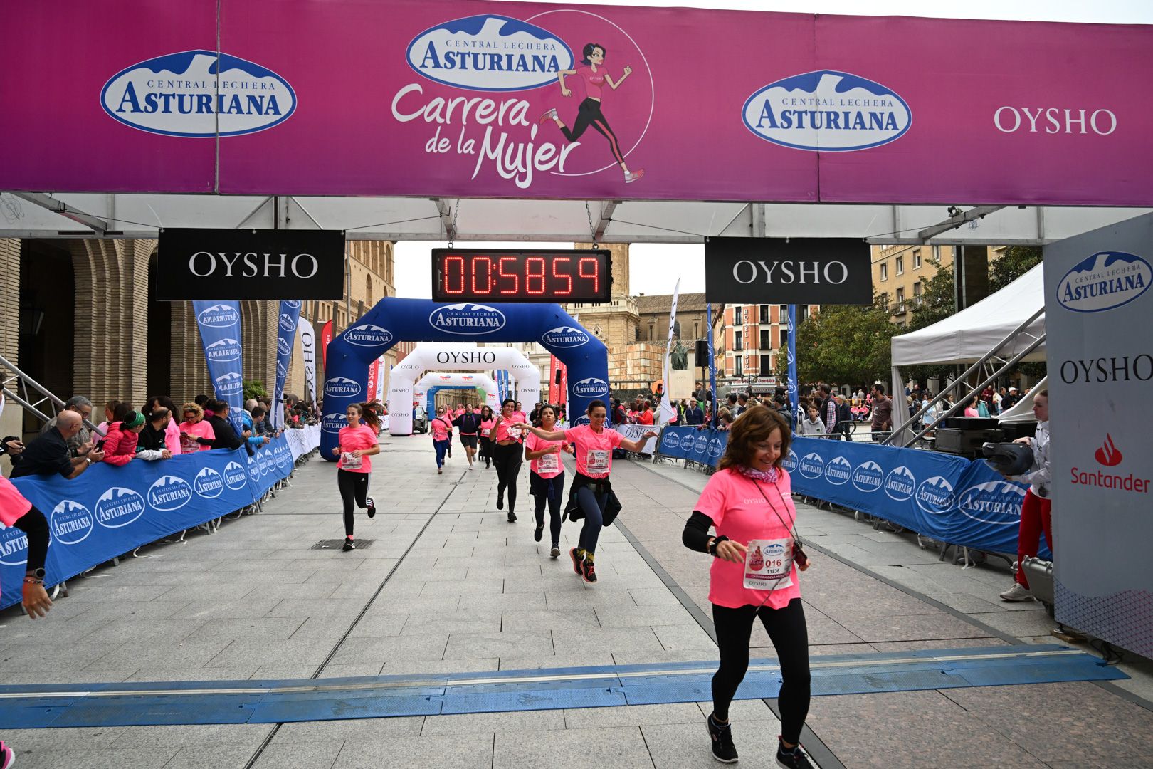 Todas las fotos de la Carrera de la Mujer de Zaragoza 2023. 6269