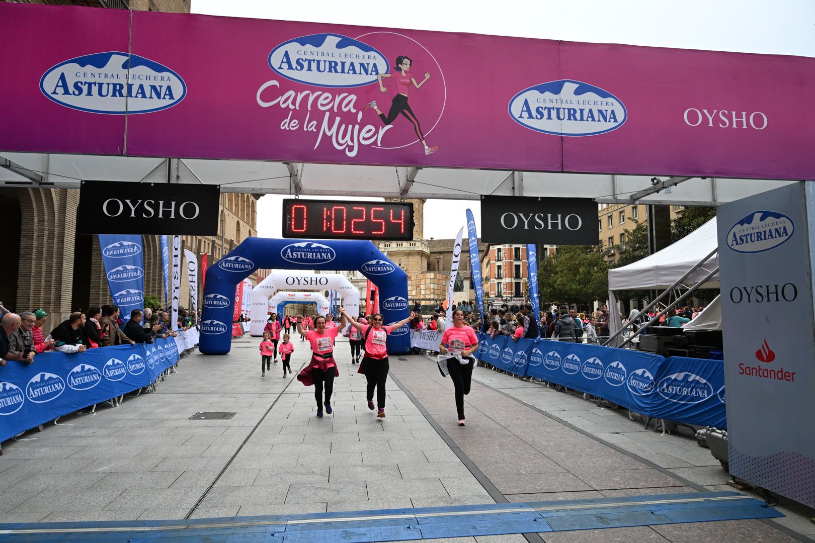 Todas las fotos de la Carrera de la Mujer de Zaragoza 2023. 6509