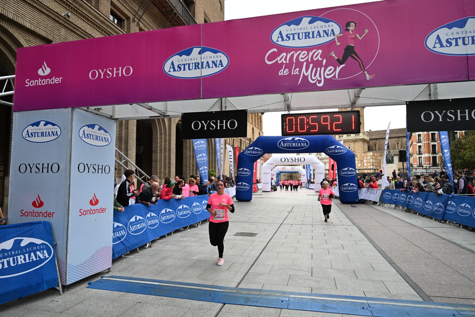 Todas las fotos de la Carrera de la Mujer de Zaragoza 2023. 6288