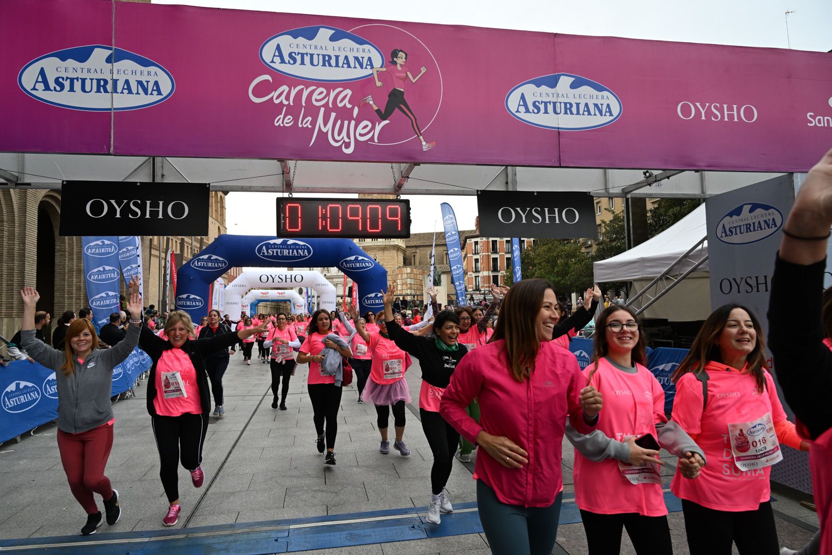 Todas las fotos de la Carrera de la Mujer de Zaragoza 2023. 7010