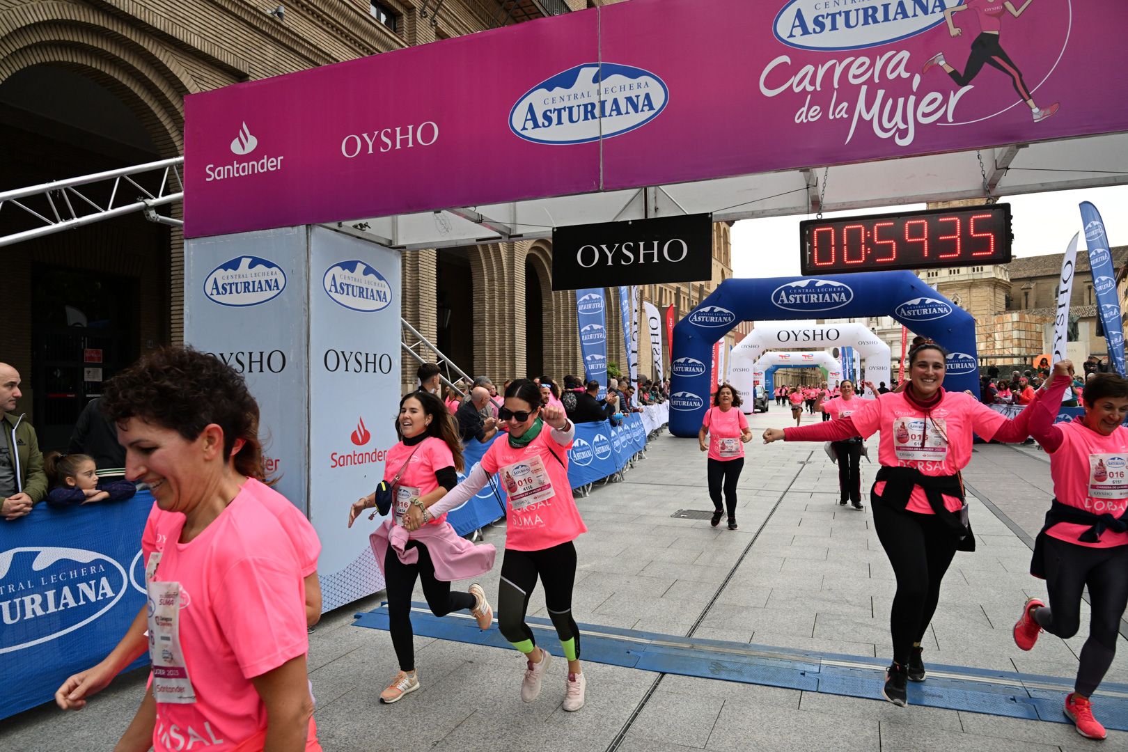 Todas las fotos de la Carrera de la Mujer de Zaragoza 2023. 6298