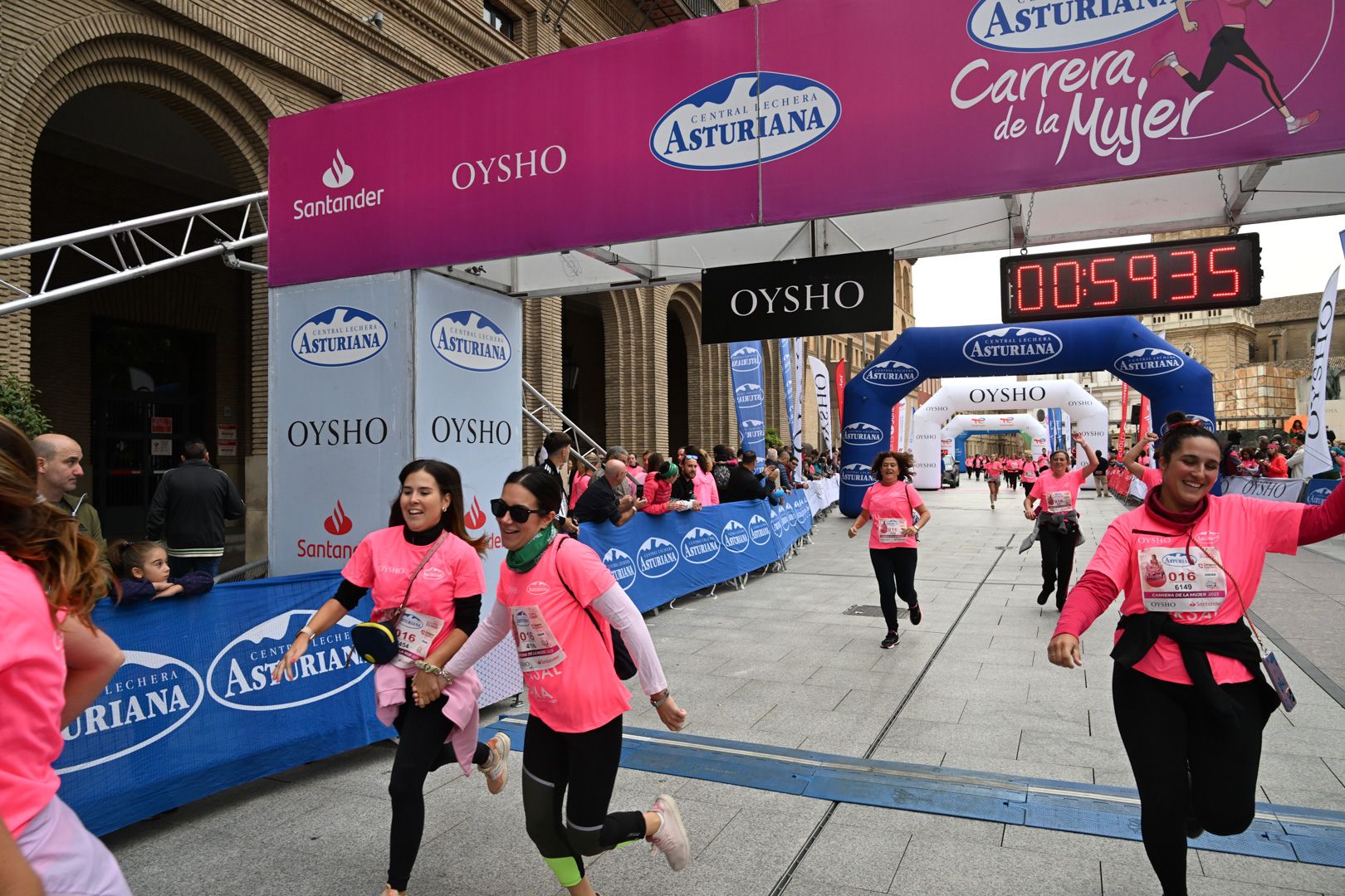 Todas las fotos de la Carrera de la Mujer de Zaragoza 2023. 6299