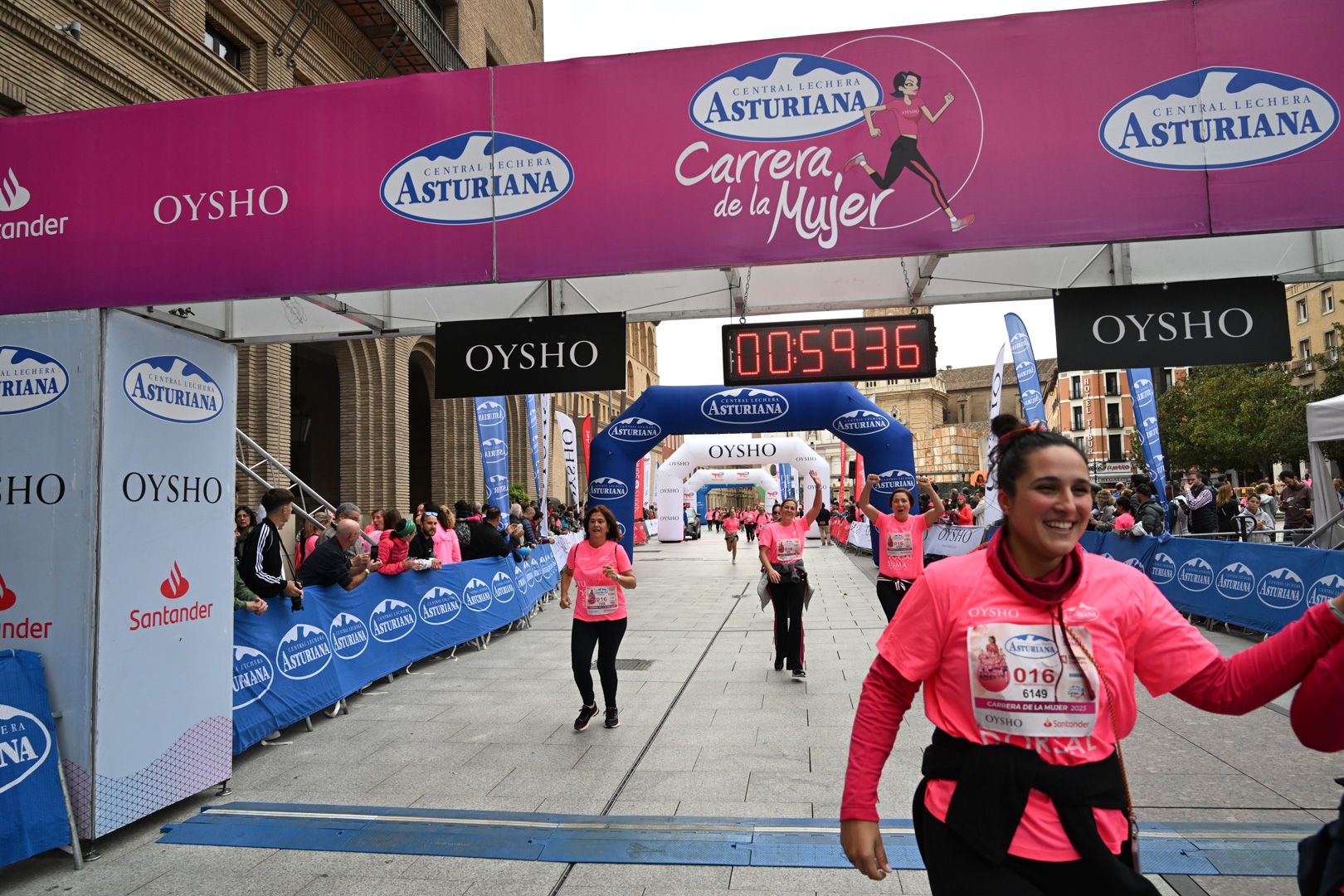 Todas las fotos de la Carrera de la Mujer de Zaragoza 2023. 6300