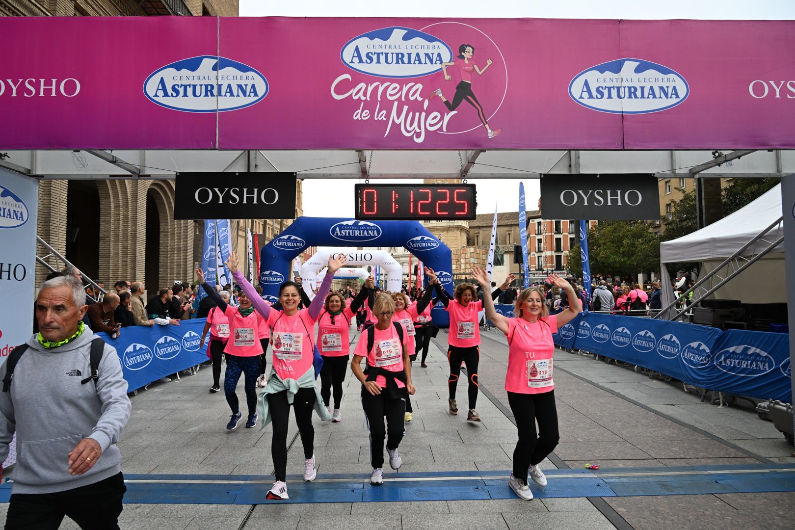 Todas las fotos de la Carrera de la Mujer de Zaragoza 2023. 7267