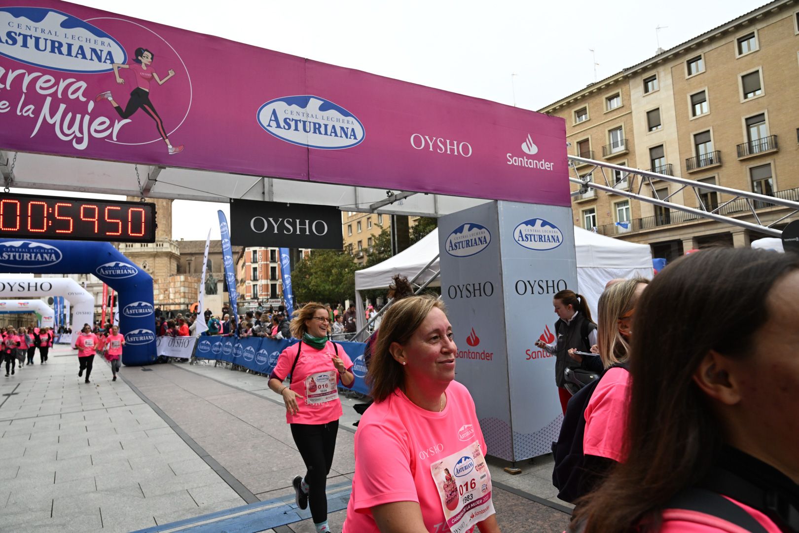 Todas las fotos de la Carrera de la Mujer de Zaragoza 2023. 6313