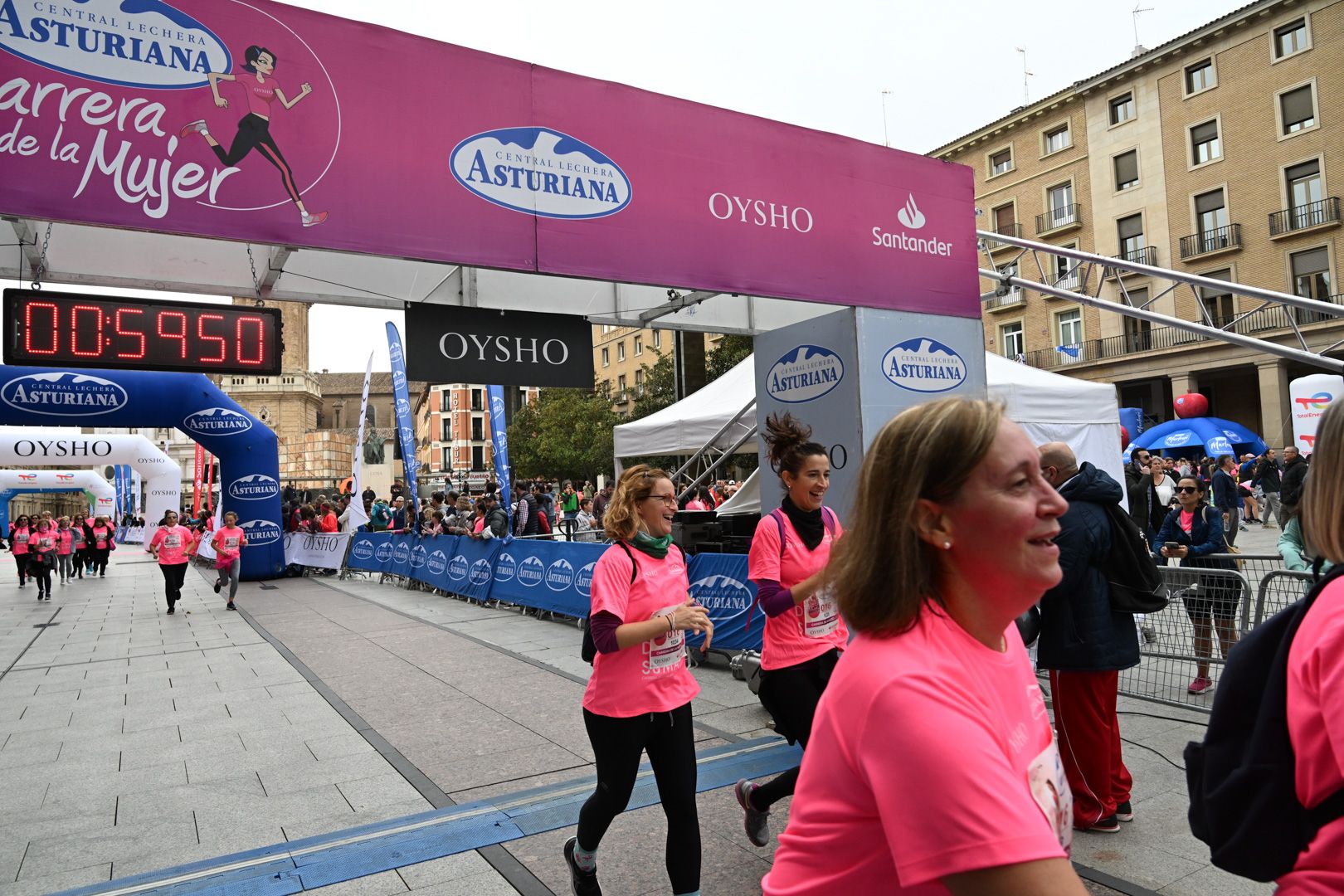 Todas las fotos de la Carrera de la Mujer de Zaragoza 2023. 6314