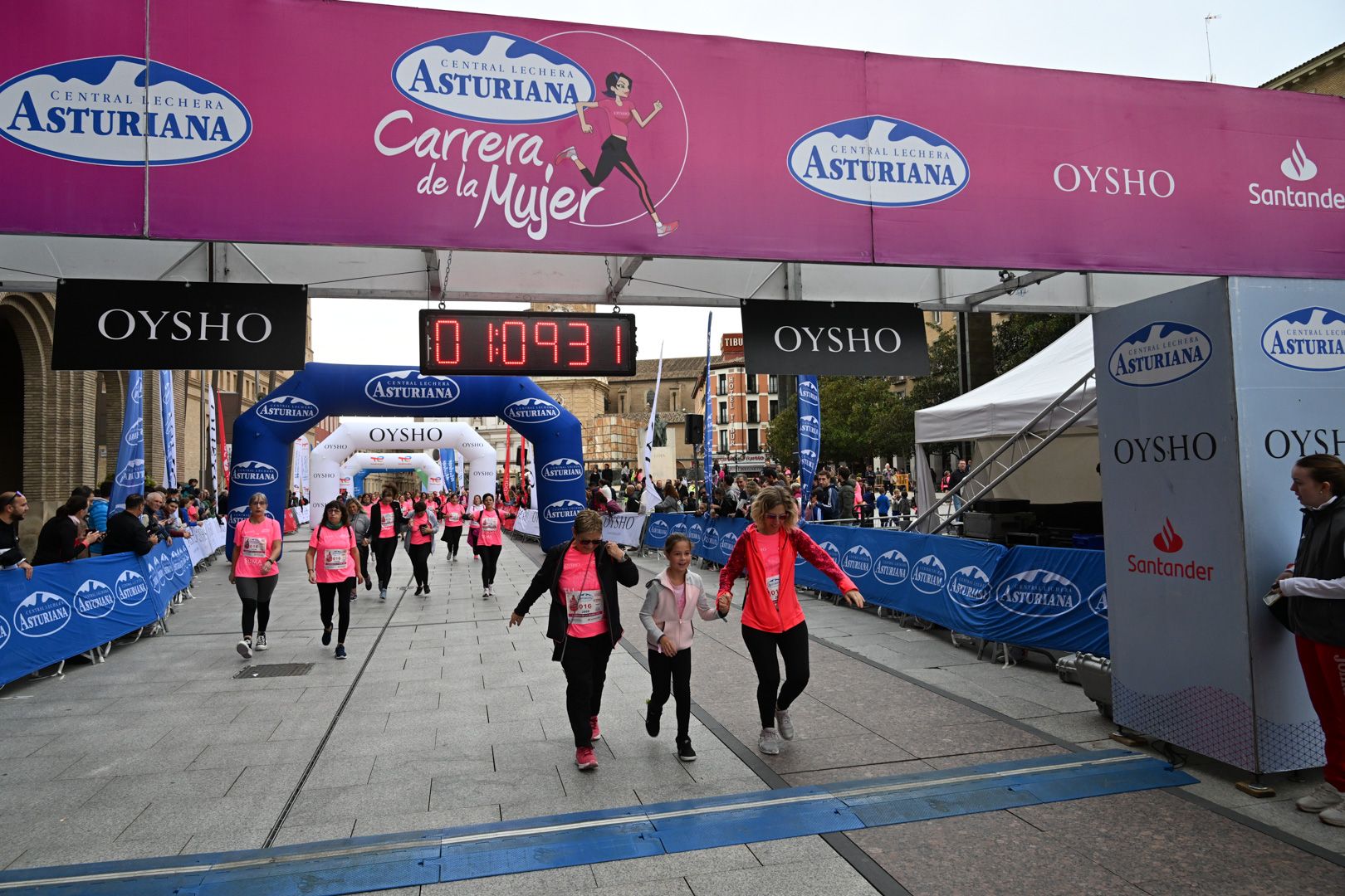 Todas las fotos de la Carrera de la Mujer de Zaragoza 2023. 7034