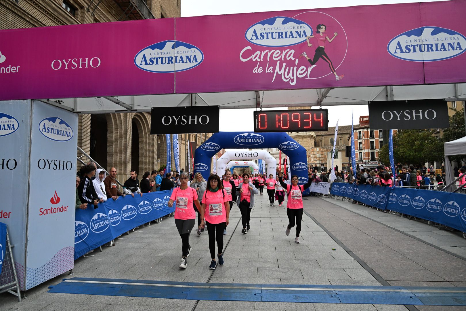 Todas las fotos de la Carrera de la Mujer de Zaragoza 2023. 7035