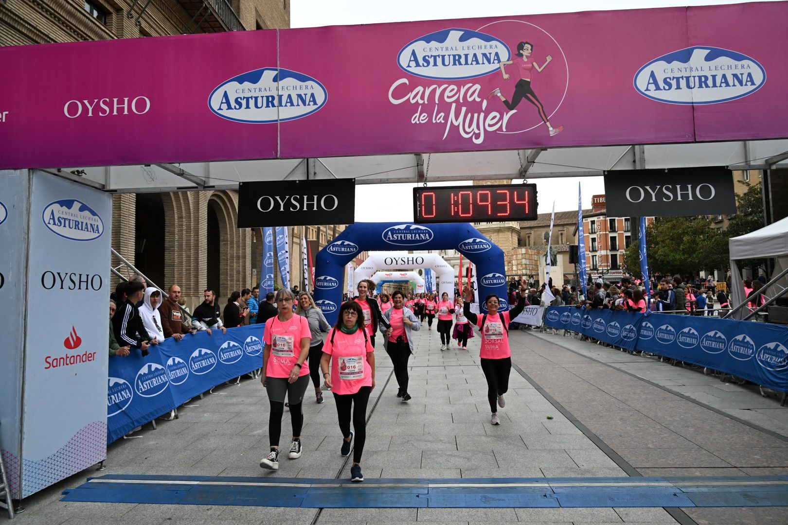 Todas las fotos de la Carrera de la Mujer de Zaragoza 2023. 7036