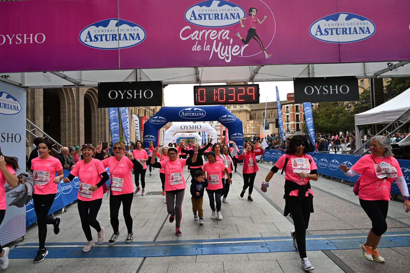 Todas las fotos de la Carrera de la Mujer de Zaragoza 2023. 6549