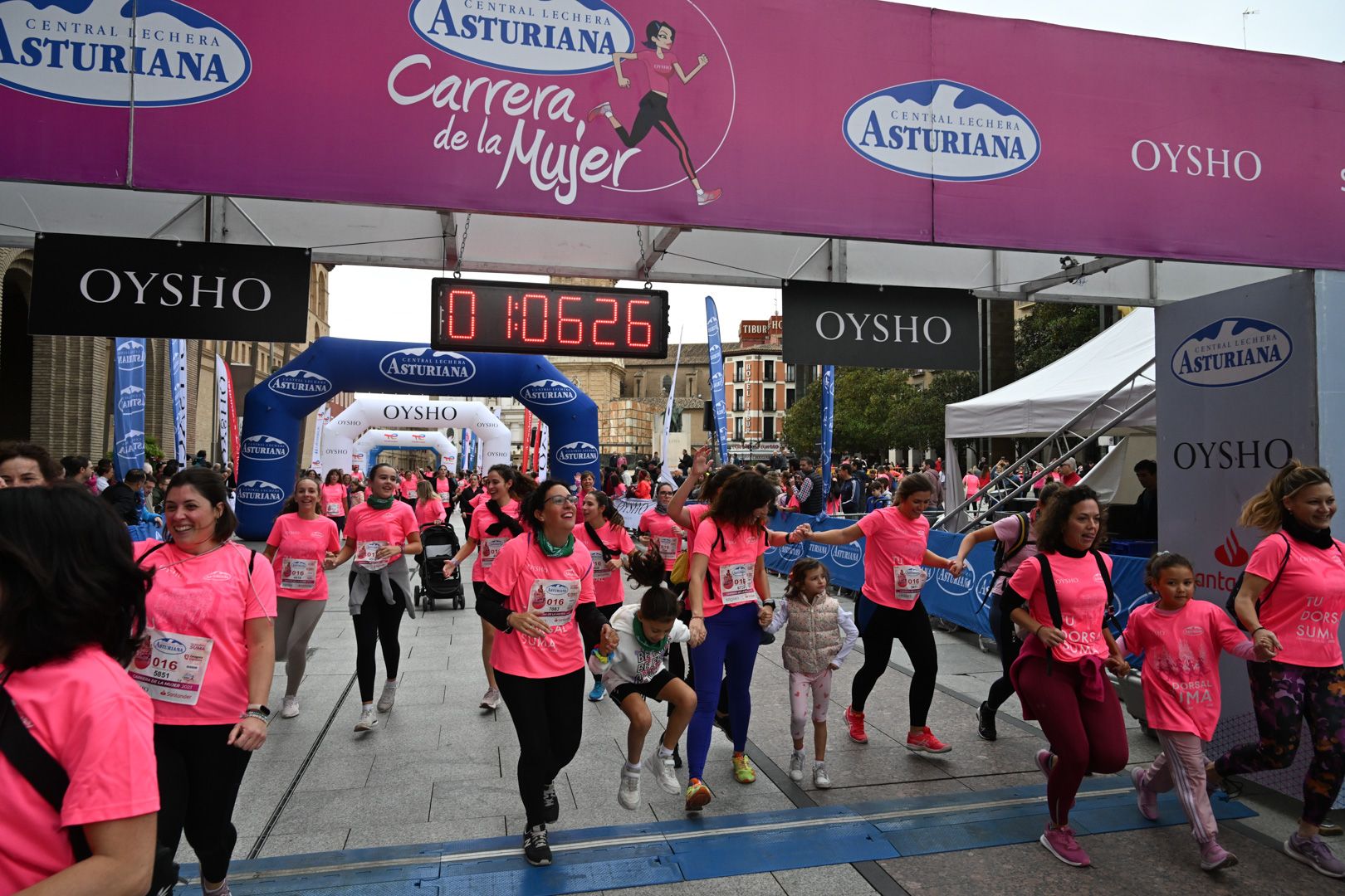 Todas las fotos de la Carrera de la Mujer de Zaragoza 2023. 6794