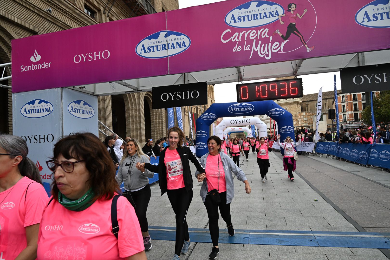 Todas las fotos de la Carrera de la Mujer de Zaragoza 2023. 7040