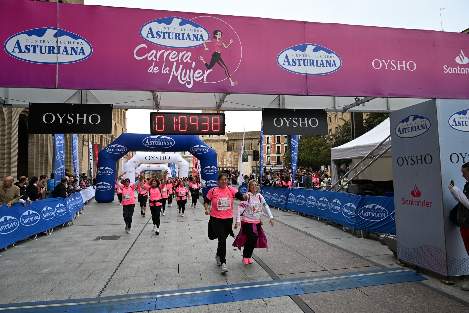 Todas las fotos de la Carrera de la Mujer de Zaragoza 2023. 7041