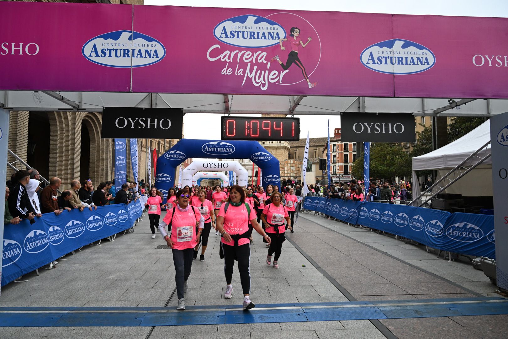 Todas las fotos de la Carrera de la Mujer de Zaragoza 2023. 7044