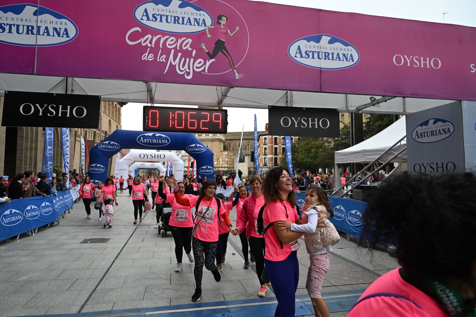 Todas las fotos de la Carrera de la Mujer de Zaragoza 2023. 6802