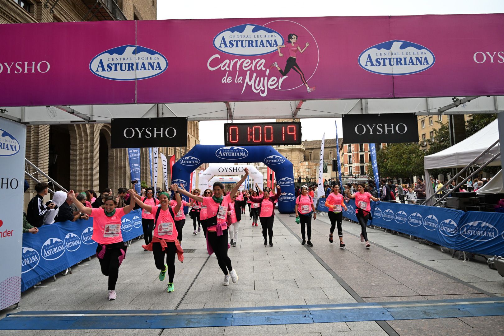 Todas las fotos de la Carrera de la Mujer de Zaragoza 2023. 6336