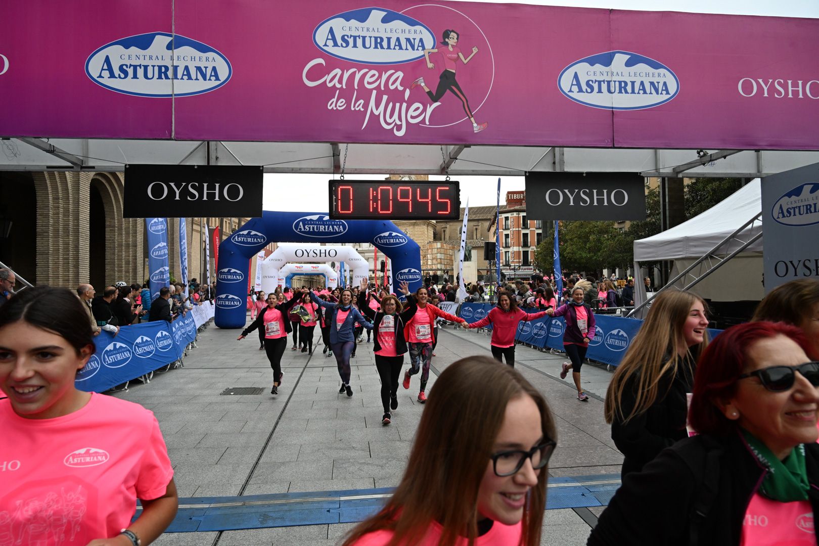 Todas las fotos de la Carrera de la Mujer de Zaragoza 2023. 7053