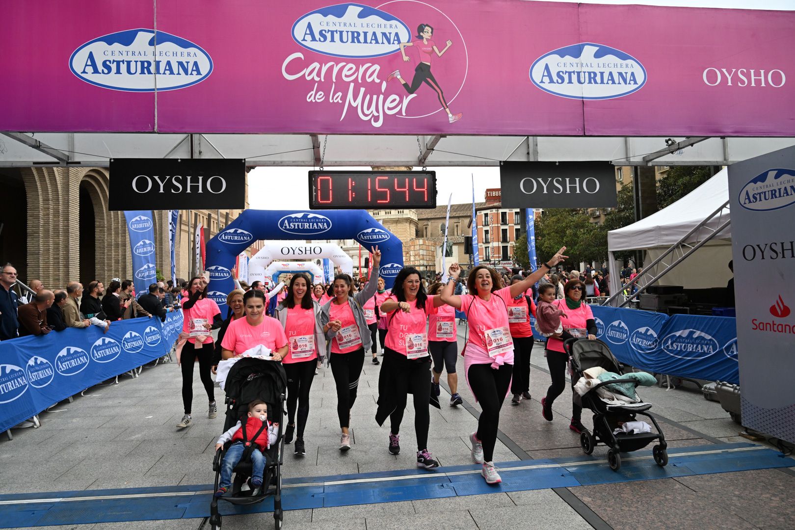 Todas las fotos de la Carrera de la Mujer de Zaragoza 2023. 7541