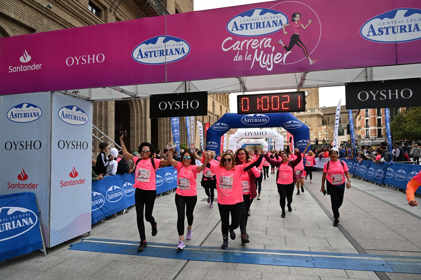 Todas las fotos de la Carrera de la Mujer de Zaragoza 2023. 6341