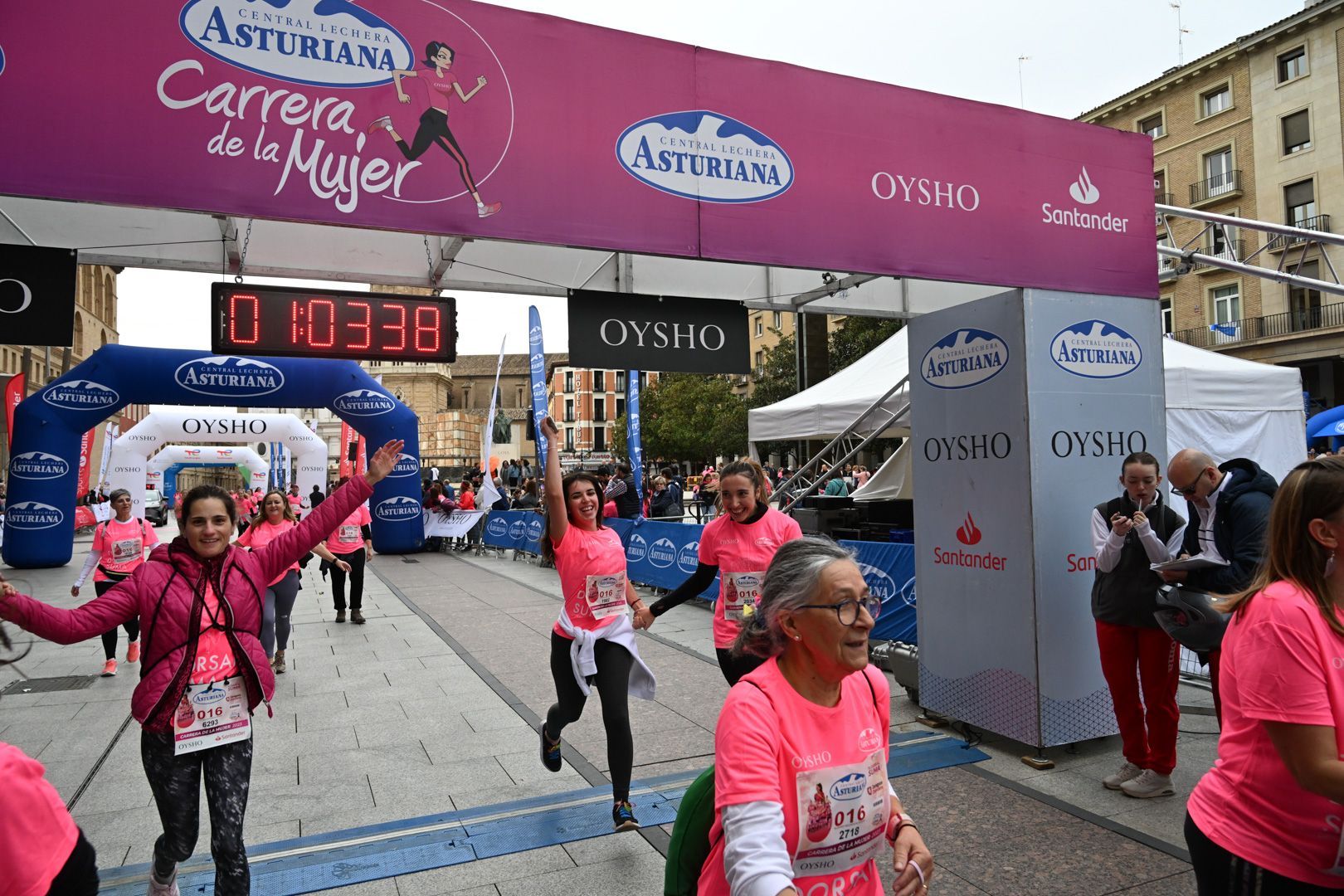 Todas las fotos de la Carrera de la Mujer de Zaragoza 2023. 6571