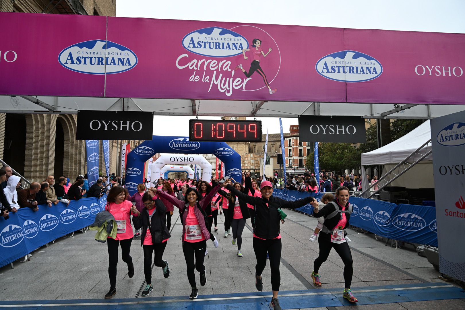Todas las fotos de la Carrera de la Mujer de Zaragoza 2023. 7060