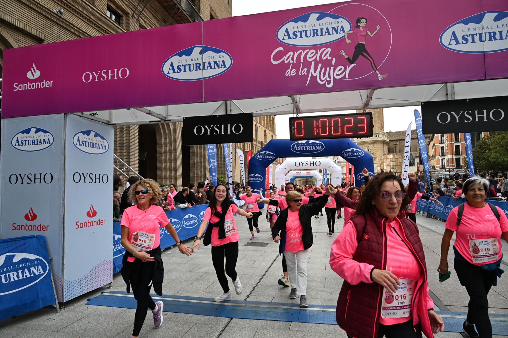 Todas las fotos de la Carrera de la Mujer de Zaragoza 2023. 6345