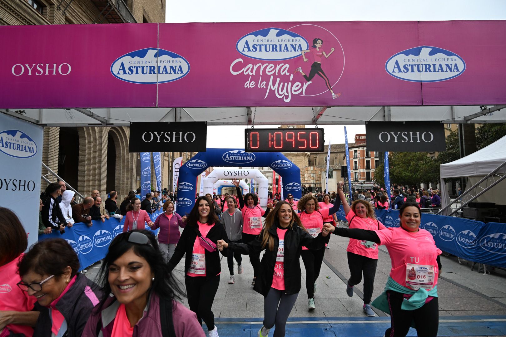 Todas las fotos de la Carrera de la Mujer de Zaragoza 2023. 7063