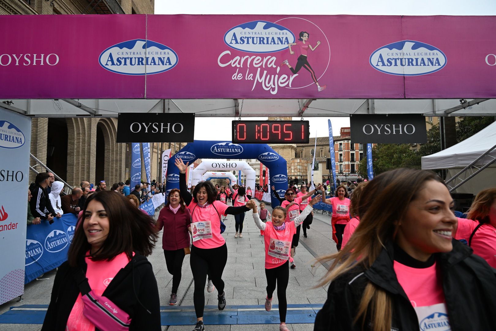 Todas las fotos de la Carrera de la Mujer de Zaragoza 2023. 7065