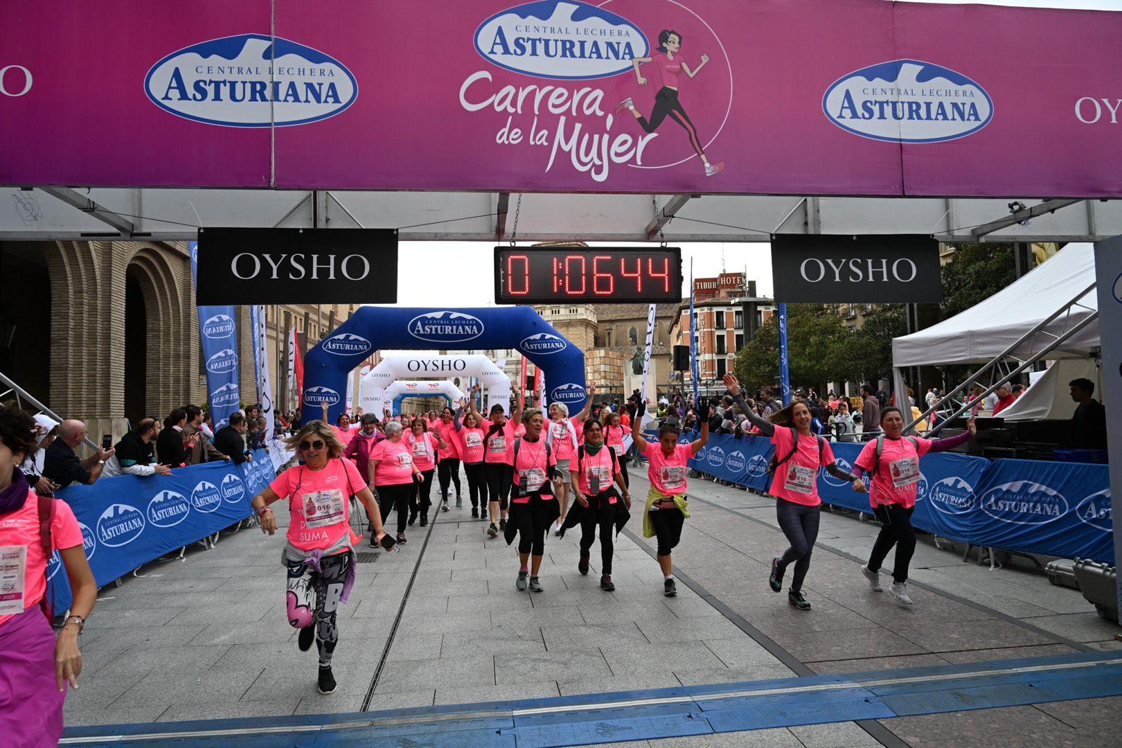 Todas las fotos de la Carrera de la Mujer de Zaragoza 2023. 6822